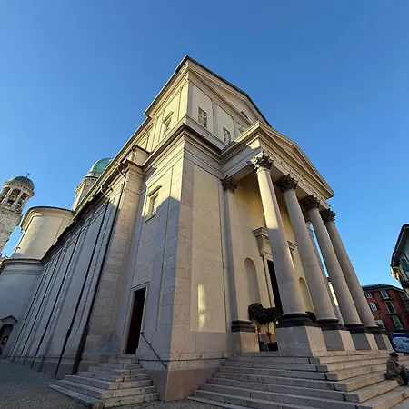 Chic Brand New At Palazzo Giuliani Daire Intra