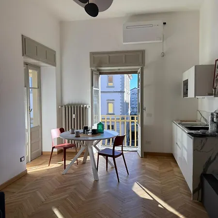 Chic Brand New At Palazzo Giuliani Daire *